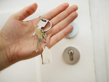 Desvendando Oportunidades: As Vantagens de Adquirir Sua Casa em Leilão